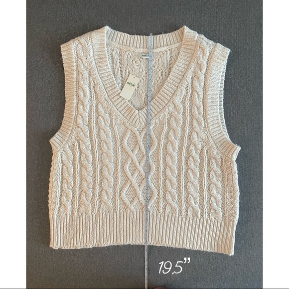 Women’s American Eagle Cable Knit Sweater Vest NWT - Picture 5 of 8